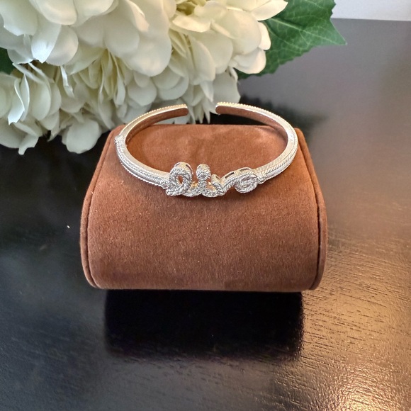 Elegant Judith Ripka Silver 'Live' Bracelet - Picture 3 of 4